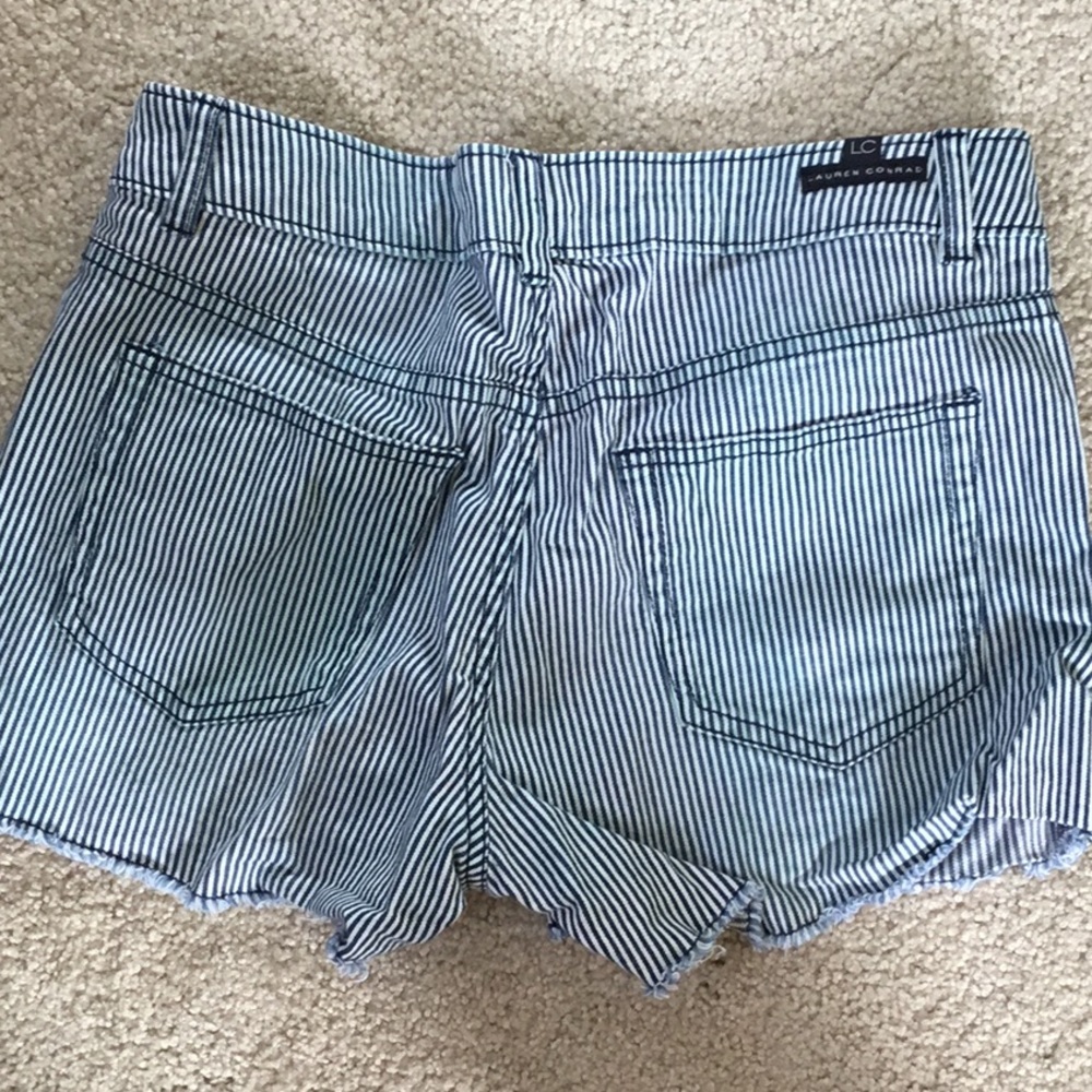 LC shorts - Picture 2 of 3